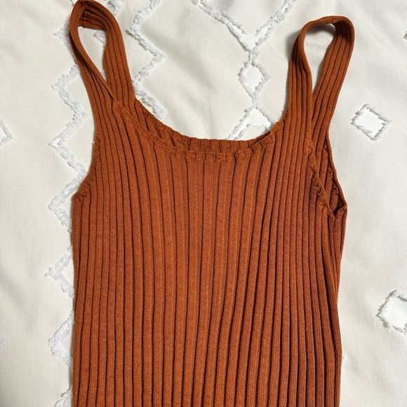 Rust Ribbed Knit Tank Top - Picture 2 of 4